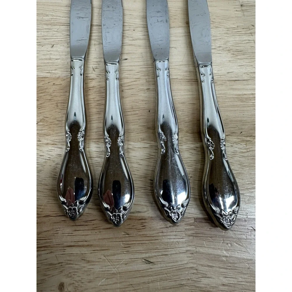 Oneida Chatelaine Set of 4 Dinner Knives Stainless Flatware